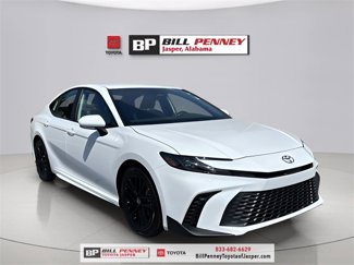 Used 2025 Toyota Camry SE image 1