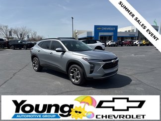 Used 2025 Chevrolet Trax LT w/ Sunroof Package image 1