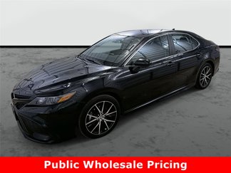 Used 2024 Toyota Camry SE image 1