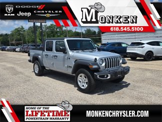Used 2023 Jeep Gladiator Sport image 1