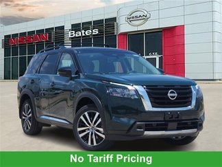New 2025 Nissan Pathfinder Platinum image 1