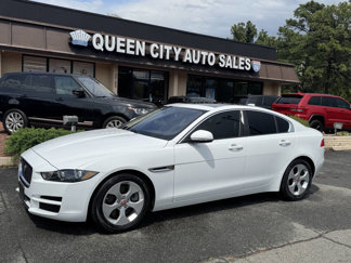 Used 2018 Jaguar XE image 1