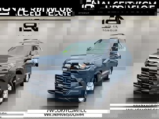 Used 2024 Toyota Grand Highlander XLE image 1