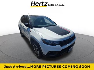 Used 2025 Jeep Compass Trailhawk video 1