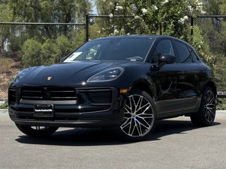 Used 2025 Porsche Macan image 1