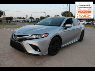 Used 2020 Toyota Camry SE image 1