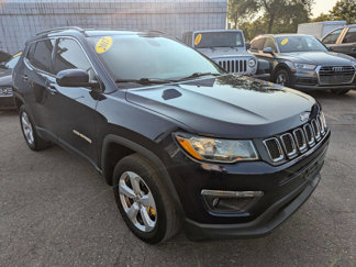 Used 2017 Jeep Compass Latitude image 1
