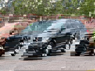 Used 2019 Dodge Journey SE image 1