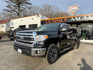 Used 2017 Toyota Tundra SR5 image 1