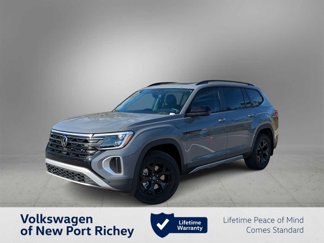 New 2025 Volkswagen Atlas Peak Edition SE image 1