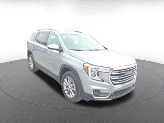Used 2024 GMC Terrain SLT image 1