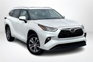 Used 2024 Toyota Highlander XLE image 1