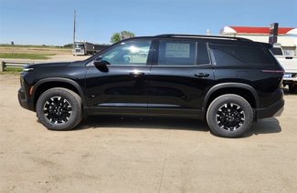 New 2025 Chevrolet Traverse Z71 w/ Enhanced Driving Package image 1