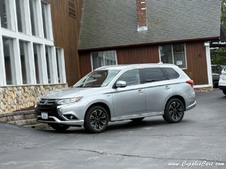 Used 2018 Mitsubishi Outlander 4WD Plug-In Hybrid image 1