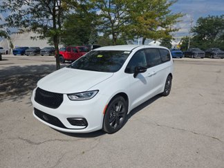 New 2026 Chrysler Pacifica Select image 1