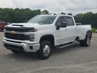 Used 2024 Chevrolet Silverado 3500 LT image 1