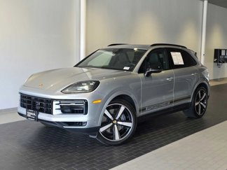 Used 2024 Porsche Cayenne image 1