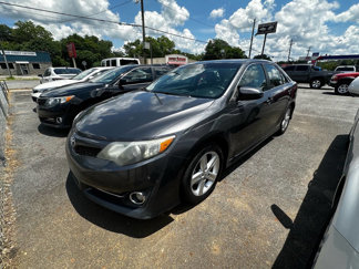 Used 2013 Toyota Camry LE image 1