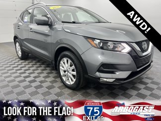 Used 2021 Nissan Rogue Sport SV w/ Technology Package image 1
