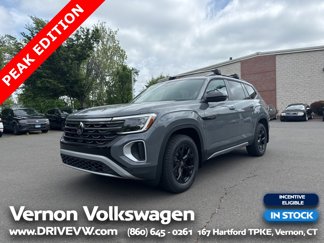 New 2025 Volkswagen Atlas Peak Edition SE image 1