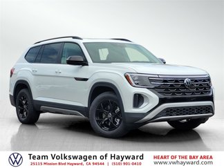 New 2025 Volkswagen Atlas Peak Edition SE image 1
