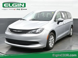 Used 2022 Chrysler Voyager LX image 1