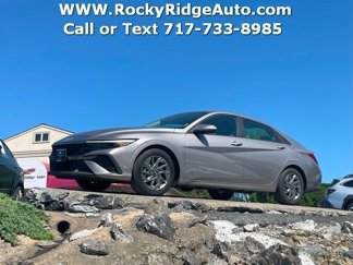 Used 2024 Hyundai Elantra SEL image 1