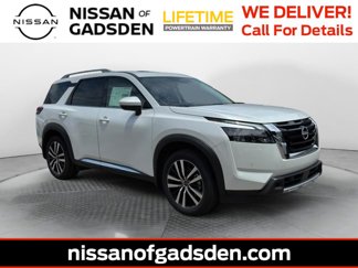 New 2025 Nissan Pathfinder Platinum image 1