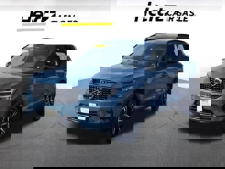 Used 2024 Volvo XC40 B5 Core image 1