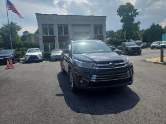 Used 2017 Toyota Highlander Limited Platinum image 1