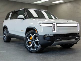 Used 2023 Rivian R1S Adventure image 1