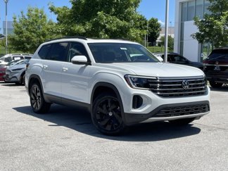 New 2025 Volkswagen Atlas SE image 1