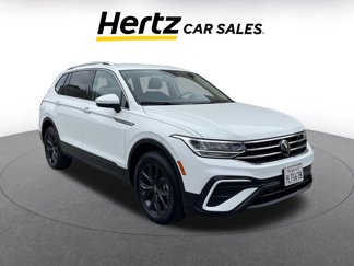 Used 2024 Volkswagen Tiguan SE image 1