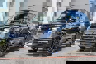 New 2025 Land Rover Range Rover SE image 1