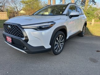 Used 2022 Toyota Corolla Cross XLE image 1