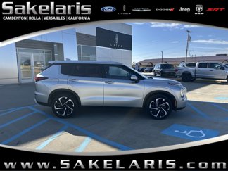 Used 2024 Mitsubishi Outlander AWD image 1