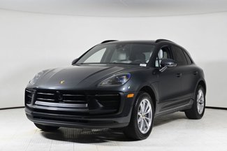 Certified 2025 Porsche Macan image 1