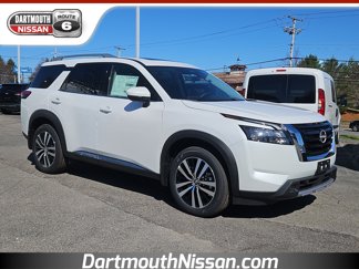 New 2025 Nissan Pathfinder Platinum image 1