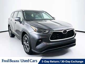 Used 2023 Toyota Highlander XLE image 1