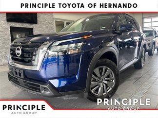 Used 2025 Nissan Pathfinder SV image 1