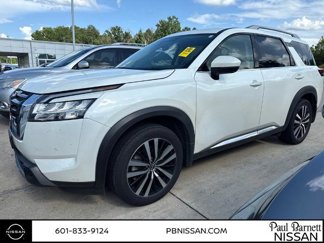 Certified 2023 Nissan Pathfinder Platinum image 1