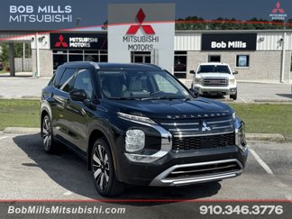 New 2025 Mitsubishi Outlander SEL image 1