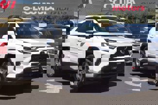 Used 2025 Toyota RAV4 XLE image 1