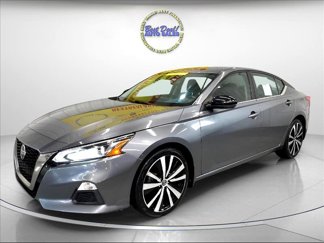 Used 2020 Nissan Altima 2.5 SR w/ Premium Package image 1