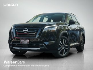 New 2025 Nissan Pathfinder Platinum image 1