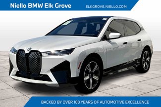 Used 2025 BMW iX xDrive50 image 1