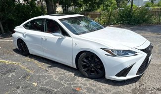 Used 2022 Lexus ES 350 F Sport image 1