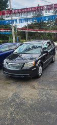 Used 2013 Chrysler Town & Country Touring image 1