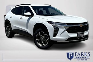 Certified 2024 Chevrolet Trax LT w/ Driver Confidence Package image 1