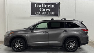 Used 2017 Toyota Highlander SE image 1